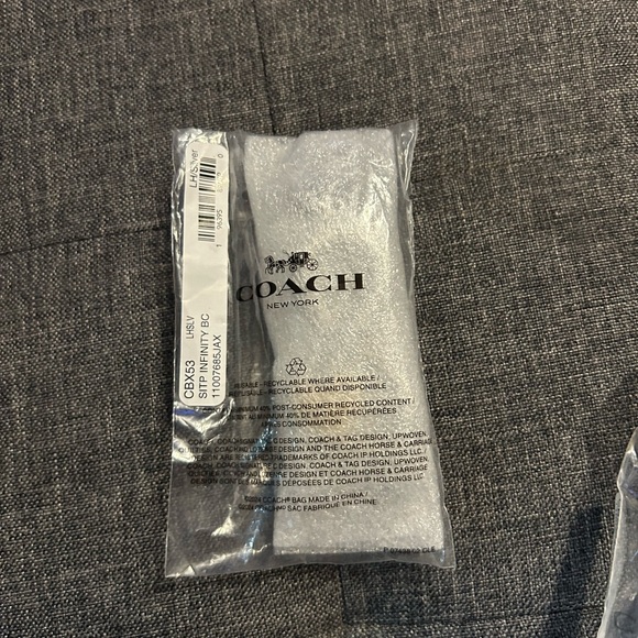Coach Infinity Keychain/charm - Picture 3 of 5